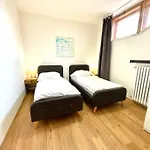 C.5 V Bankovnim Dome Apartment *