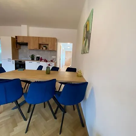 č.5 V Bankovním Domě *