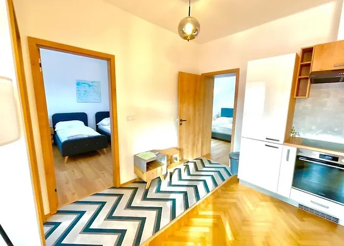 C.5 V Bankovnim Dome * Kutna Hora