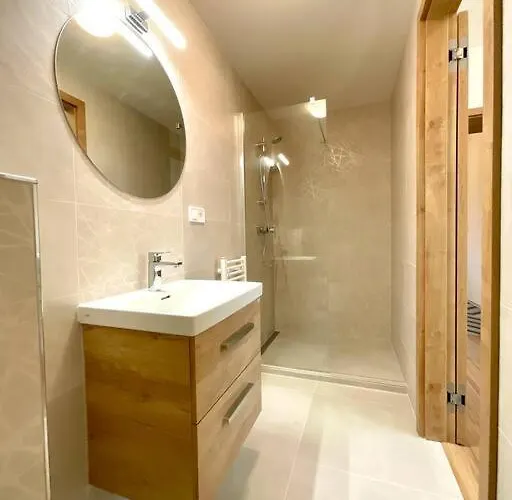 C.5 V Bankovnim Dome