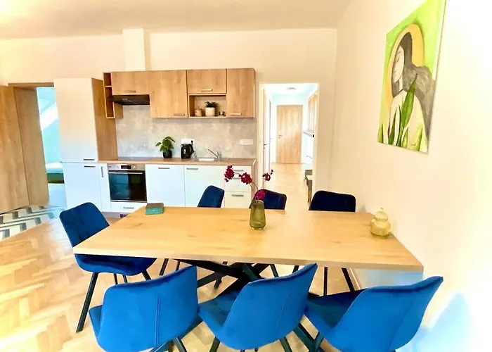 Apartment C.5 V Bankovnim Dome *